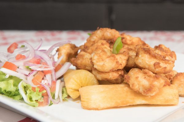 CHICHARRÓN DE CAMARONES